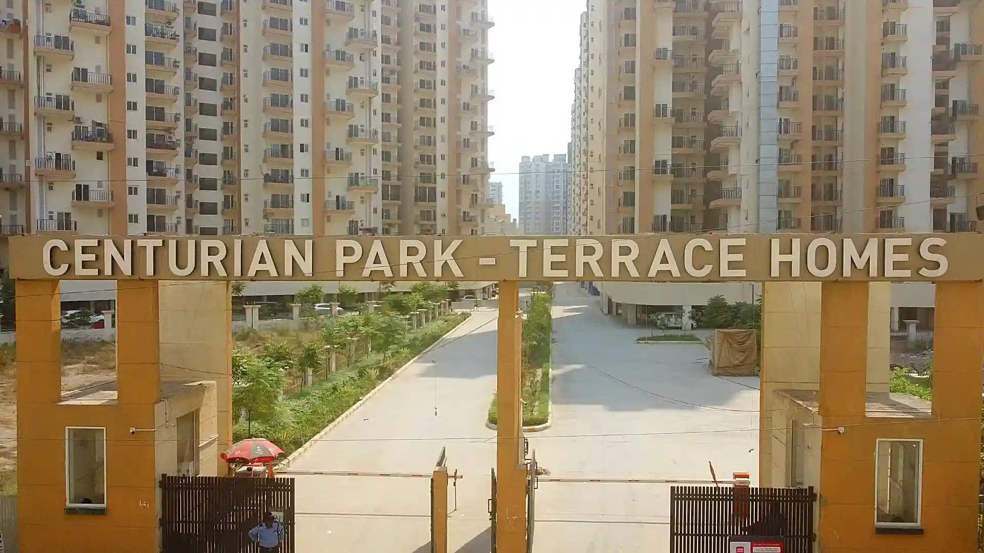 Amrapali Centurian Park 2, 3, 4 BHK Flats in Techzone 4 Noida Extension